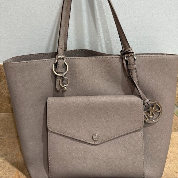 Michael Kors Handbags - Michael Kors Leather Shoulder Bag - Light Grey